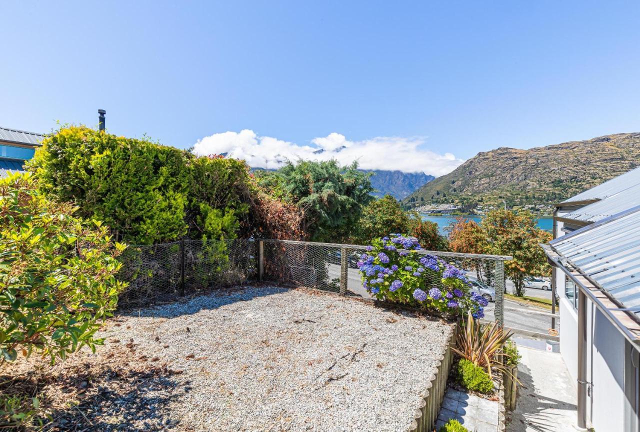 Lovely Marina Views And Sunny Balcony Queenstown Exteriör bild