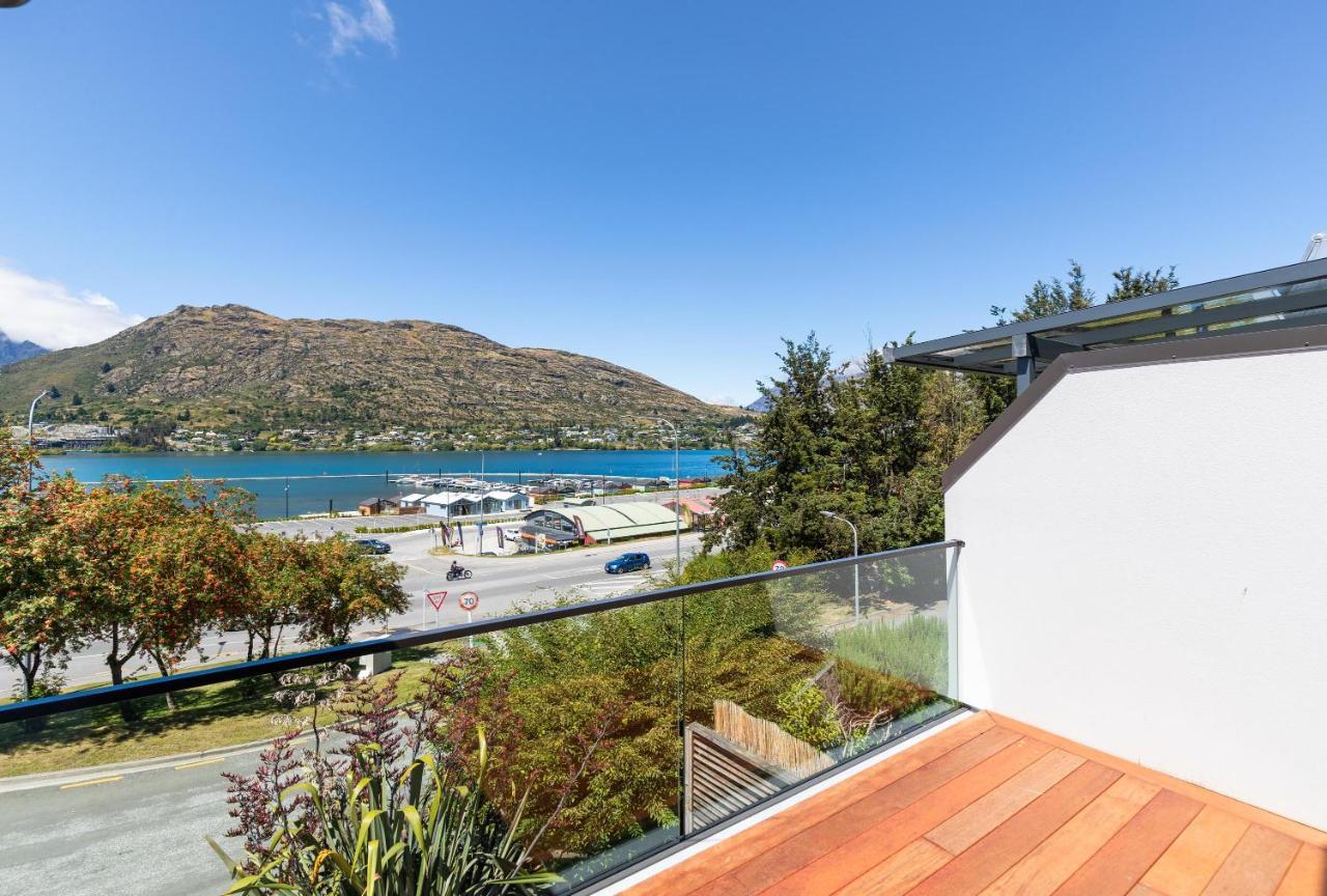 Lovely Marina Views And Sunny Balcony Queenstown Exteriör bild